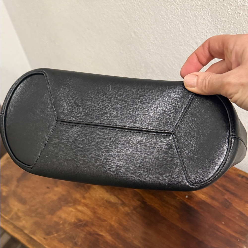 Classic Black Leather Kate Spade Bucket Bag - Sleek Everyday Bag - Picture 7 of 14